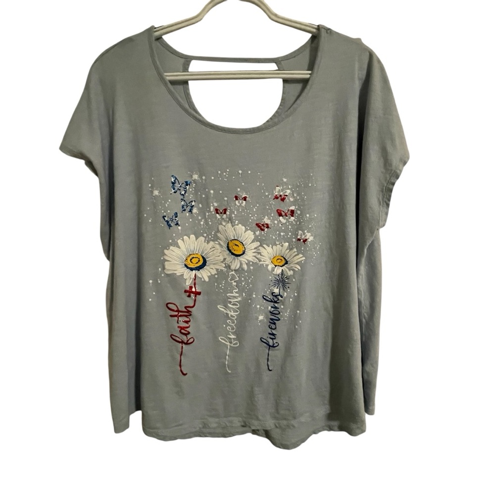 Cato Gray Patriotic Flower Graphic Women's Top - 18/20